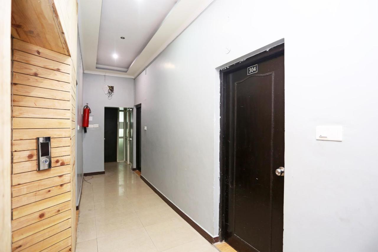Hotel Sunita Алмора Екстериор снимка