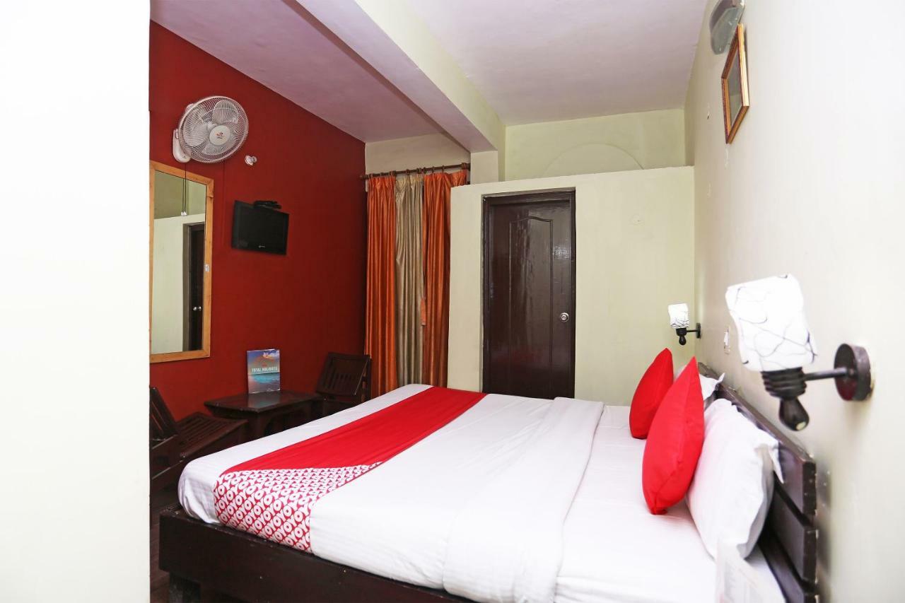 Hotel Sunita Алмора Екстериор снимка