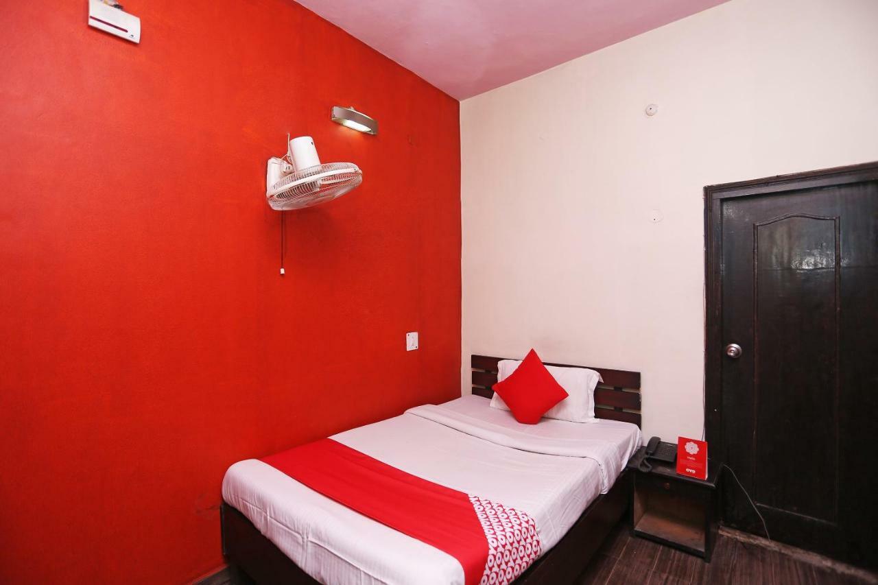 Hotel Sunita Алмора Екстериор снимка